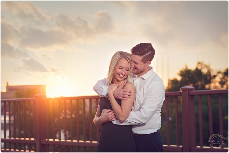 stone arch engagement. leslie larson photography 1
