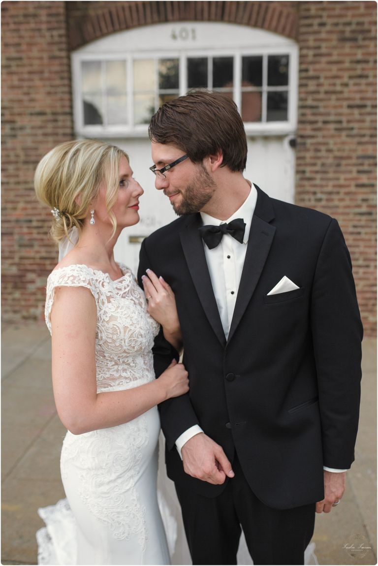 St James Hotel Wedding. Red Wing. Leslie Larson Photography. 11